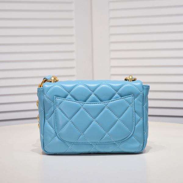 シャネルバッグ側面デザイン